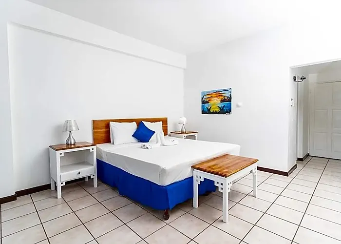 And Tan Hotel